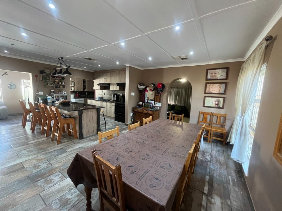 5 Bedroom Property for Sale in Blydeville Northern Cape